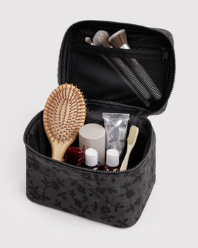 Large Cosmetic Case O0