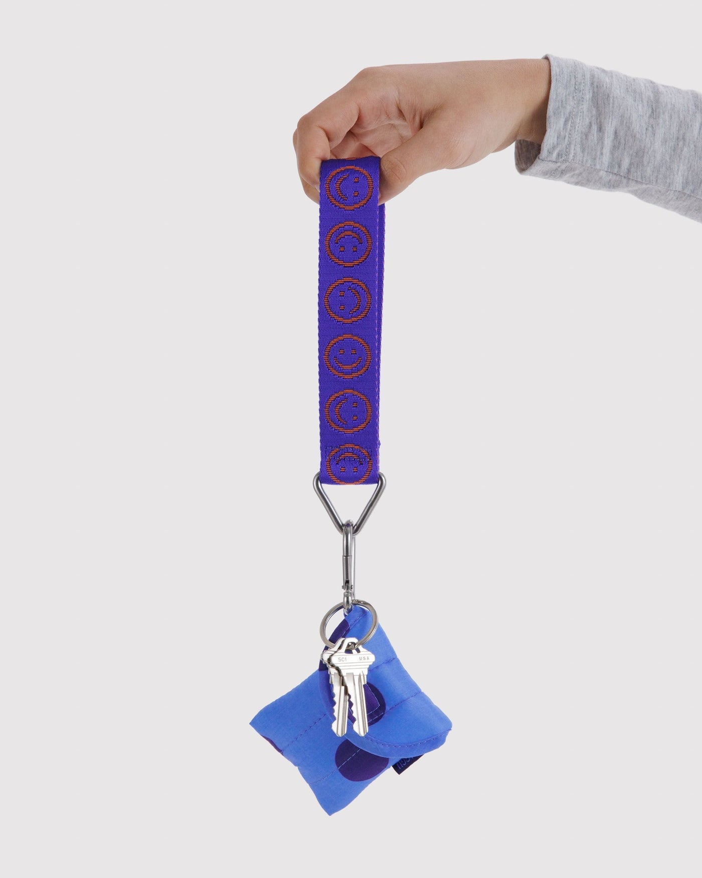 Logo Keychain O5