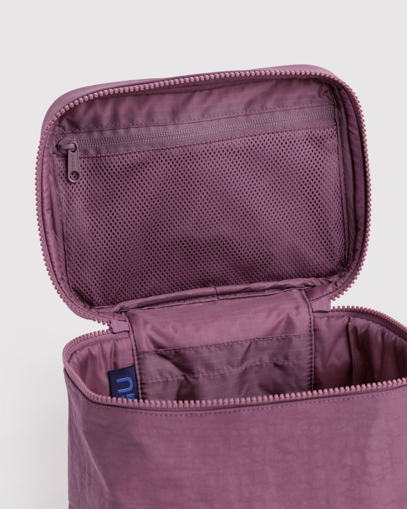 Large Cosmetic Case O0