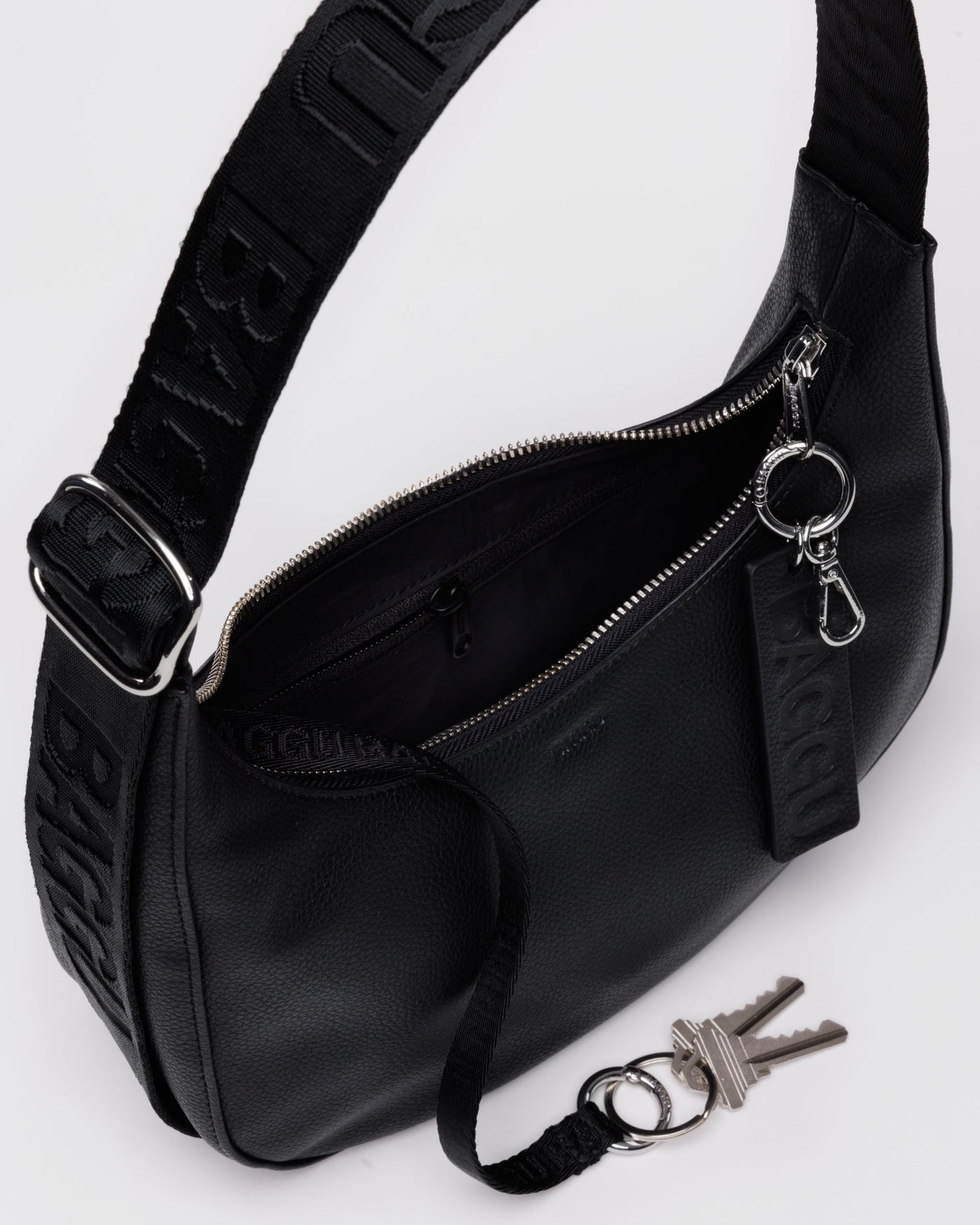 Small Recycled Leather Crescent Bag Z1